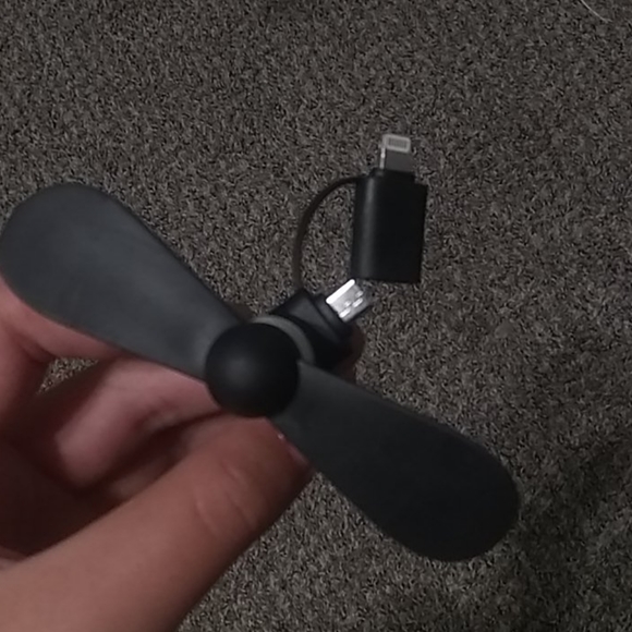 Miniature Phone Fan - Picture 2 of 2
